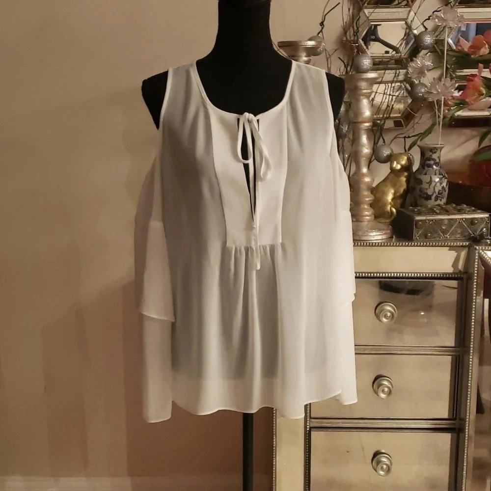 BCBGMAXAZRIA blouse size M
